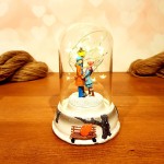 sokak-lambasi-altinda-duran-sevgililer