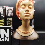 Afrikali Kadin Heykeli kitapli