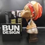 Afrikali Kadin Heykeli sagdan