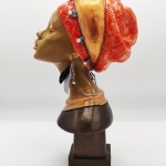 Afrikali Kadin Heykeli sol