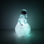 ay-uzerinde-oturan-astronot4