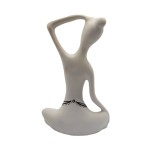 yoga-yapan-kadin-buyuk-boy