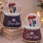 semsiye-altinda-oturan-romantik-cift-buyuk-boy-kar-kuresi