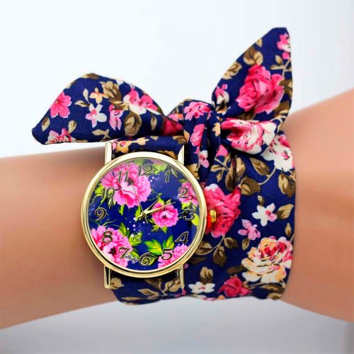 Çiçekli Lacivert Kumaş Saat