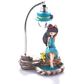 Işık Altında Oturan Kız Biblosu