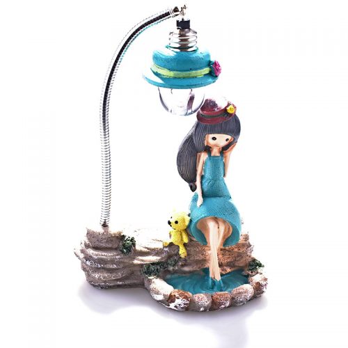 Işık Altında Oturan Kız Biblosu