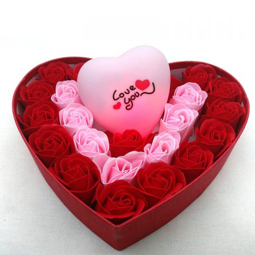 kirmizi-kalp-kutu-icerisinde-guller4