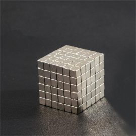 Kare Mıknatıslı Toplar