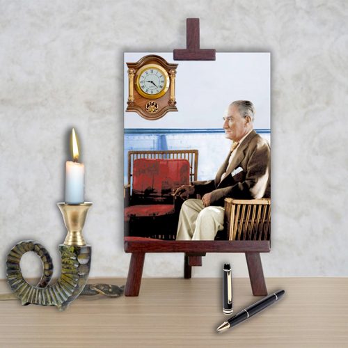 ataturk-tasarimli-afis-saat