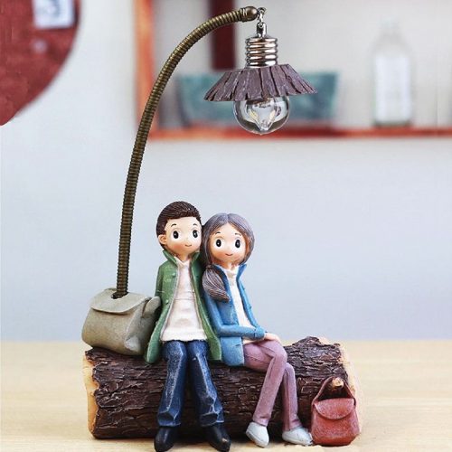 kutuk-ustunde-oturan-sevgililer3