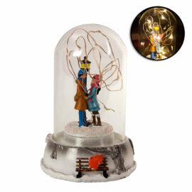 Sokak Lambası Altında Duran Sevgililer Biblosu