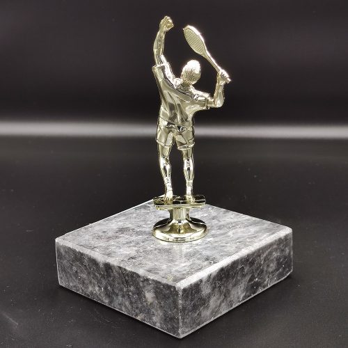 erkek-tenisci-odul-kupa4