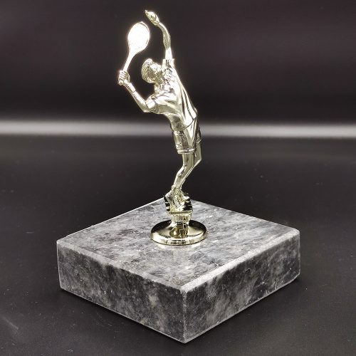 erkek-tenisci-odul-kupa5