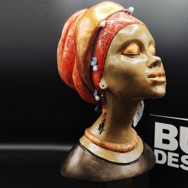 Afrikalı Kadın Heykeli