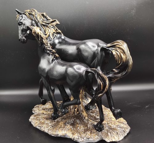 at heykel arka capraz