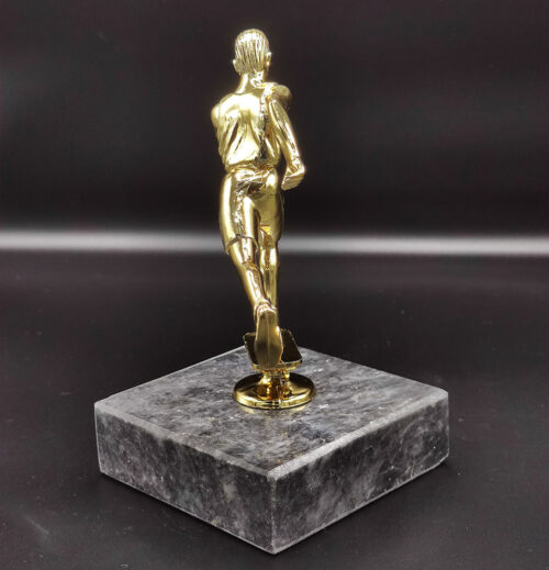 kosucu-figurlu-odul-kupa5