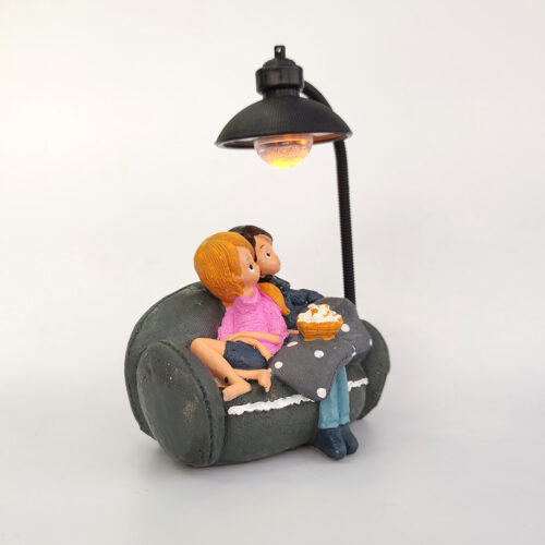 koltukta-oturan-sevgililer