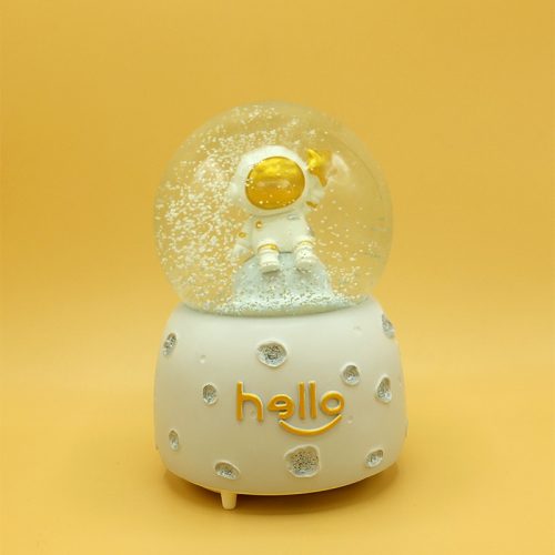 Astronot Kar Küresi