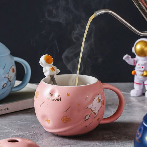 kapakli-astronot-kupa-yeni-pembe2