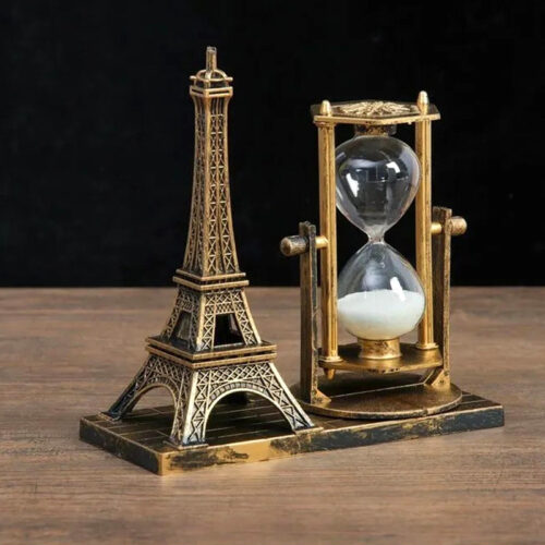 Eyfel-Kulesi-Kum-Saati
