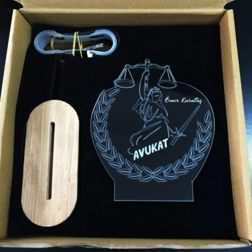 kisiye-ozel-avukat-tasarimli-led-lamba3