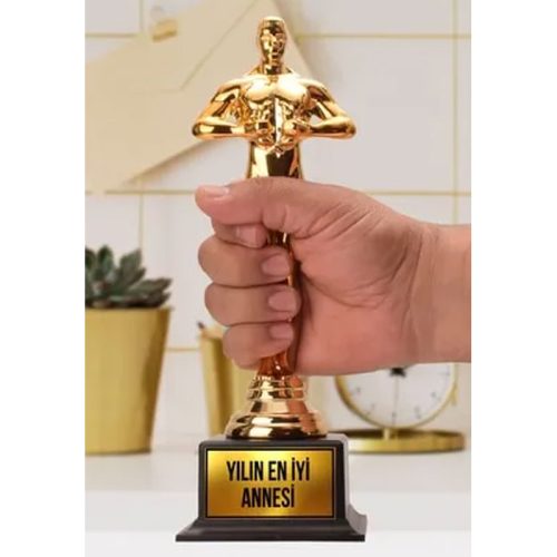 yilin-en-iyi-annesi-oscar-odulu