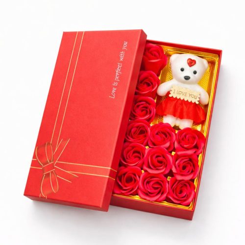 kirmizi-guller-ve-ayicik-hediye-seti