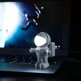 Astronot Usb Lamba