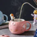kapakli-astronot-kupa-yeni-pembe2