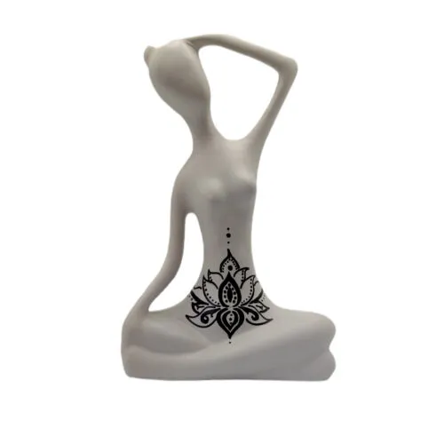 Yoga Yapan Büyük Kadın