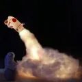 ucan-astronot-gece-lambasi6