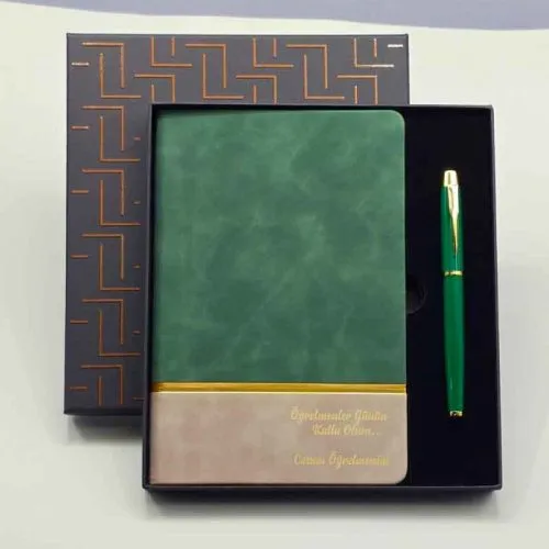 Kisiye-ozel-Gold-Detayli-Defter-ve-Kalem-Seti-siyah-kalem-yesil